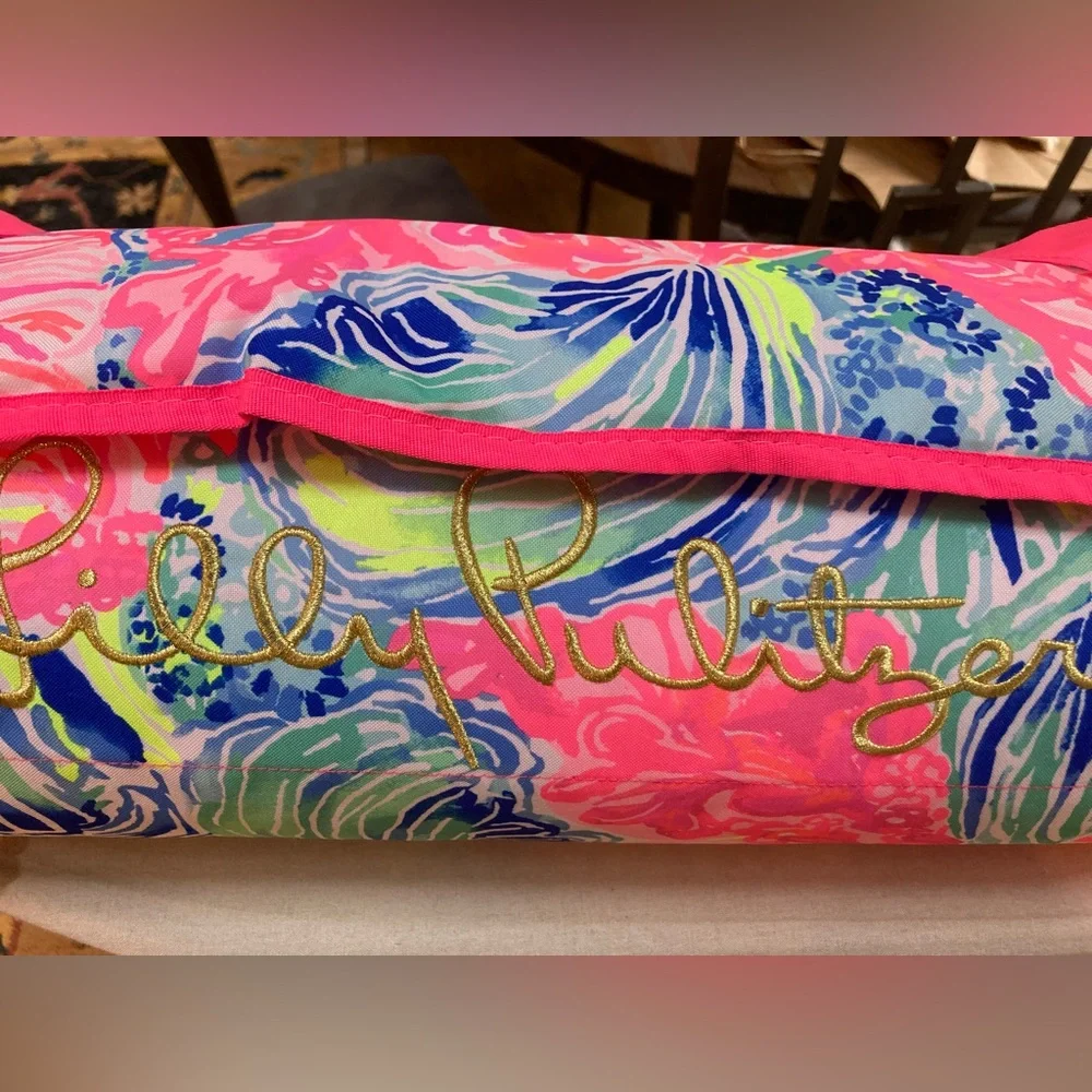 Lilly Pulitzer mat beach yoga Splash travel into summer roll up with pillow